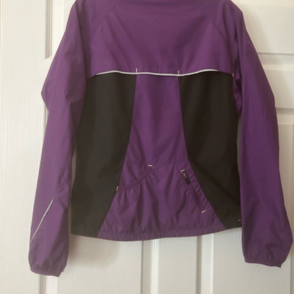 North Face Flight Series Windbreaker w Reflective Trim.  Purple & Black, Small. - Picture 9 of 14